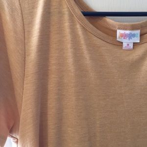 Medium LuLaRoe Carly